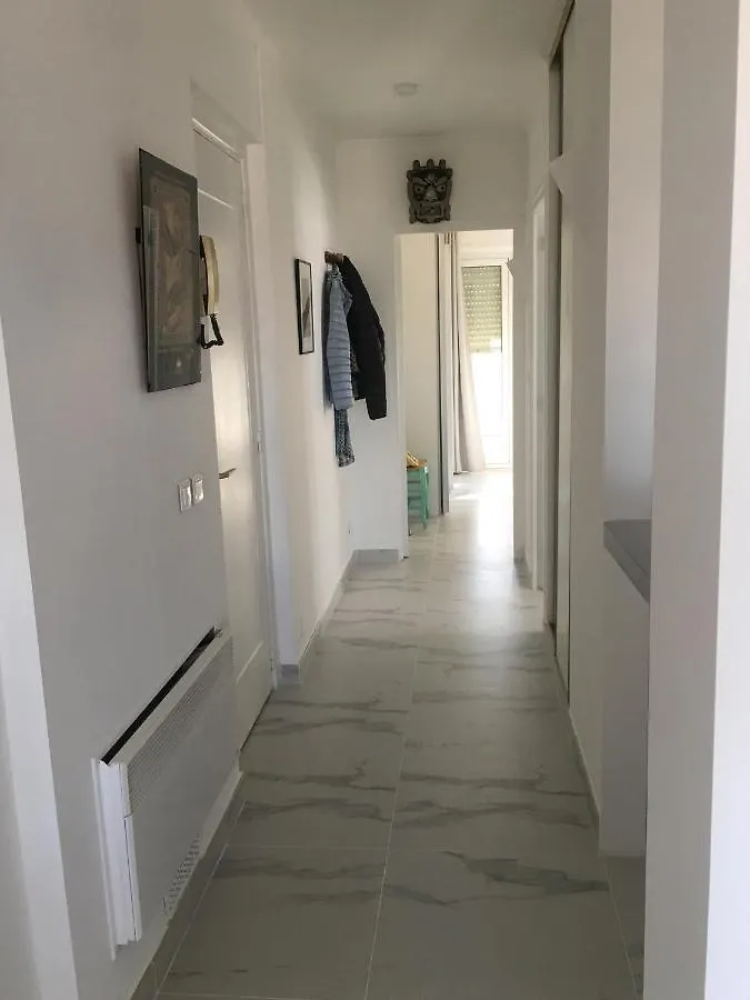 Superior Apartment On First Floor With Sea View Antibes Frankreich