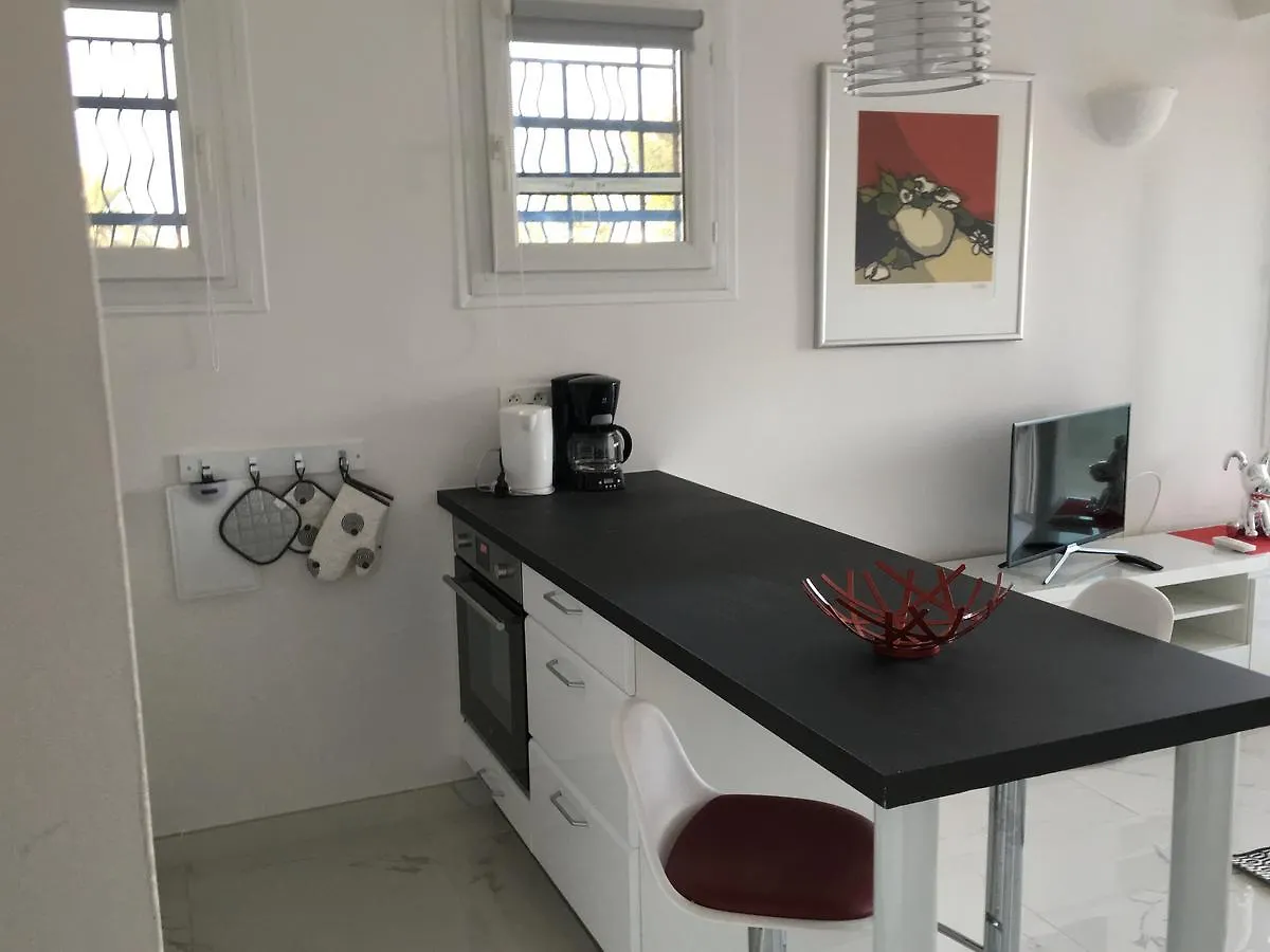 Superior Apartment On First Floor With Sea View Antibes